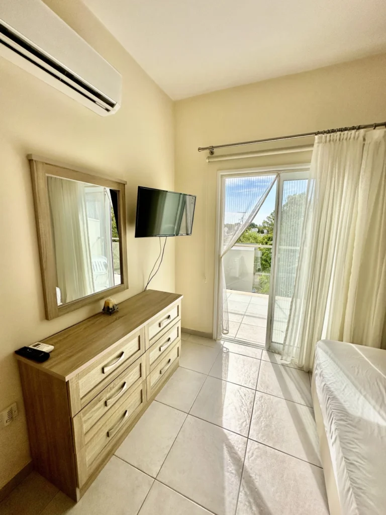 2 Bedroom House for Rent in Tombs Of the Kings, Paphos District