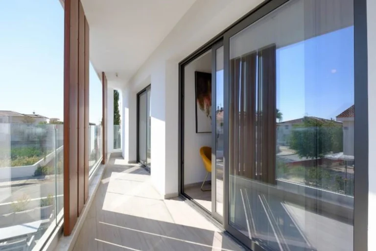 Cheap Houses and Villas for Sale Larnaca up to 800000 euro