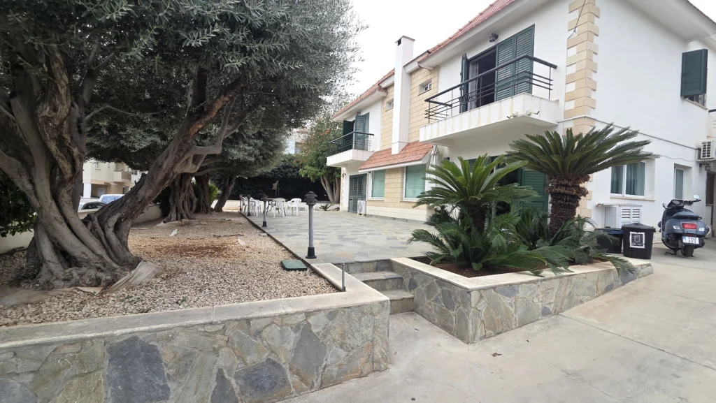 402m² Office for Rent in Limassol District