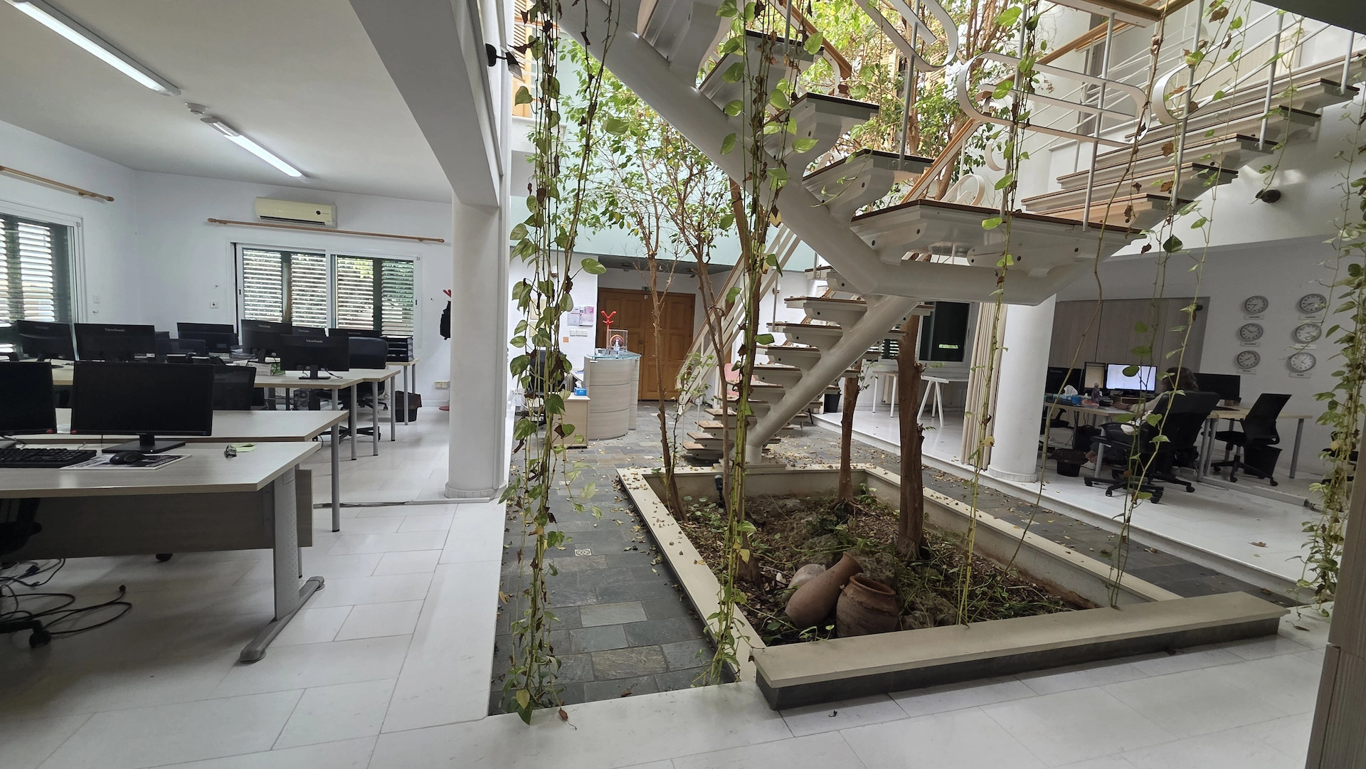 402m² Office for Rent in Limassol District