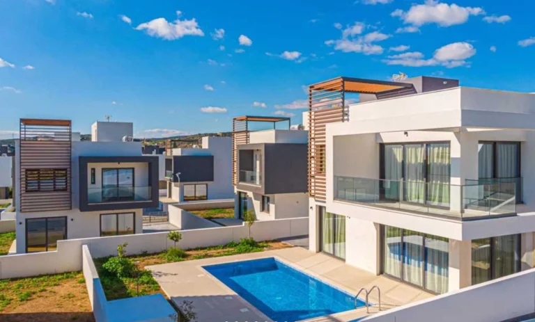 3 Bedroom House for Sale in Amathounta, Pyrgos Sea Front, Limassol District