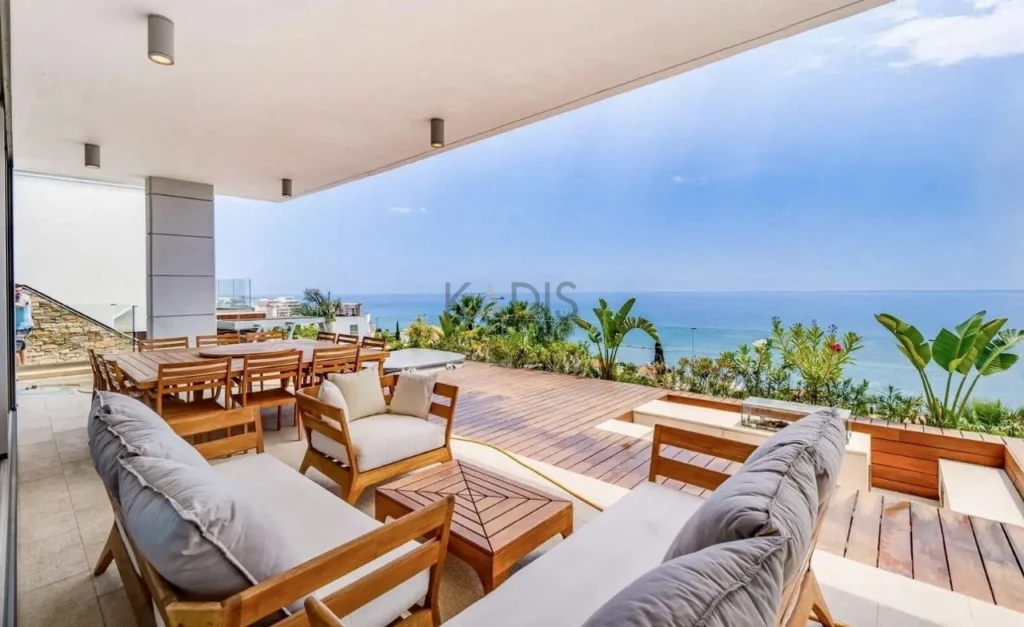 5 Bedroom House for Rent in Agios Tychonas, Limassol District