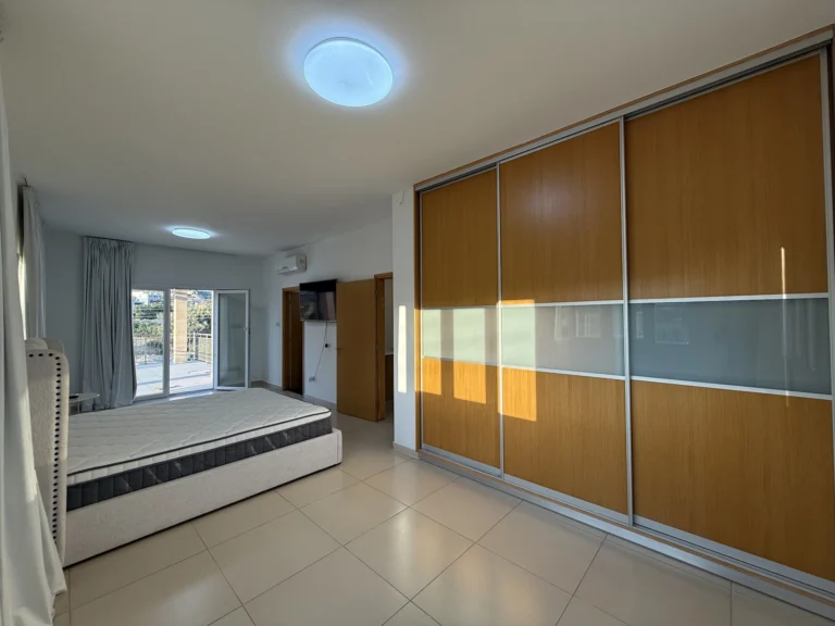 5 Bedroom House for Rent in Agios Tychonas, Limassol District