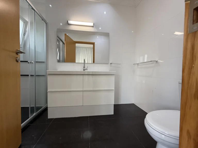 5 Bedroom House for Rent in Agios Tychonas, Limassol District