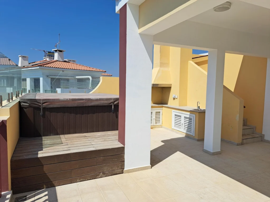 2 Bedroom Apartment for Rent in Limassol – Marina