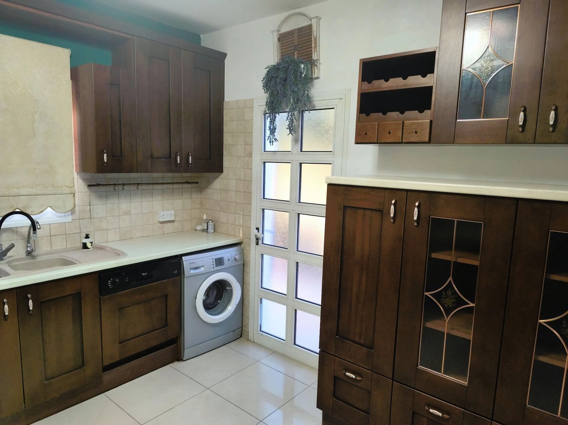 2 Bedroom House for Rent in Agios Tychonas, Limassol District