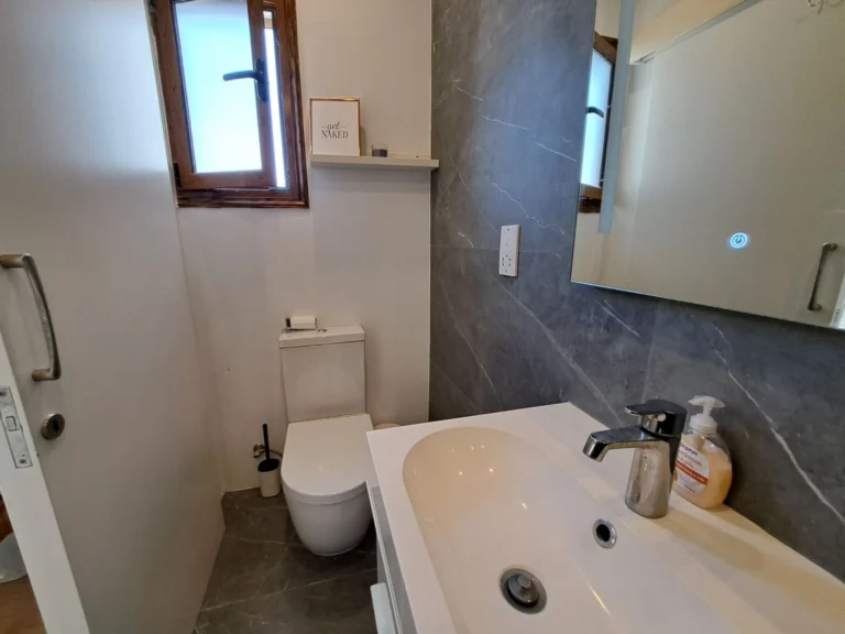 5 Bedroom House for Sale in Konia, Paphos District