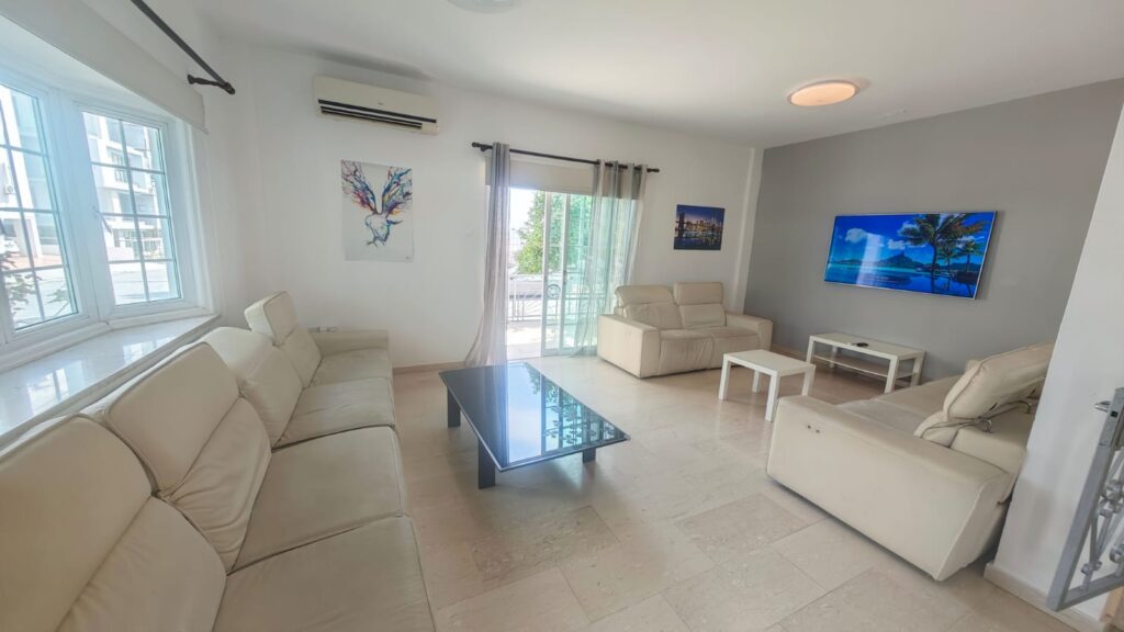 4 Bedroom House for Sale in Larnaca – Agii Anargyri