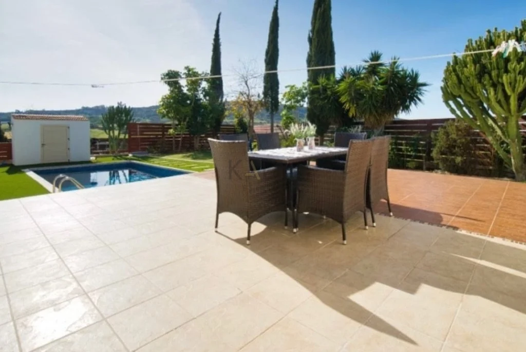 3 Bedroom House for Sale in Moni, Limassol District