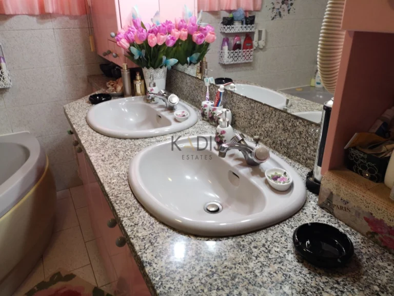 330m² House for Sale in Aglantzia, Nicosia District