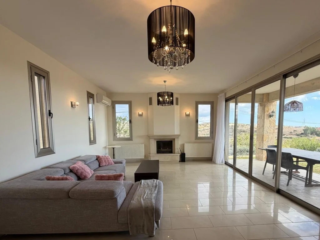 4 Bedroom House for Rent in Parekklisia, Limassol District