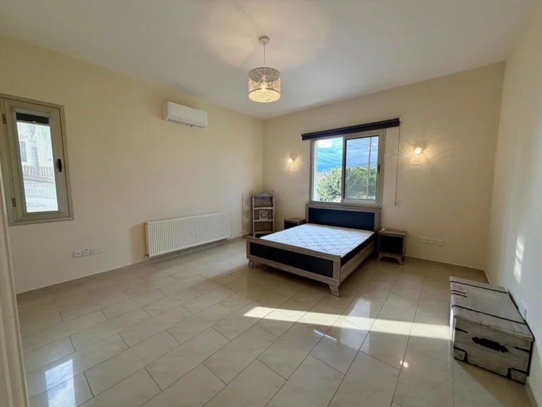 4 Bedroom House for Rent in Parekklisia, Limassol District