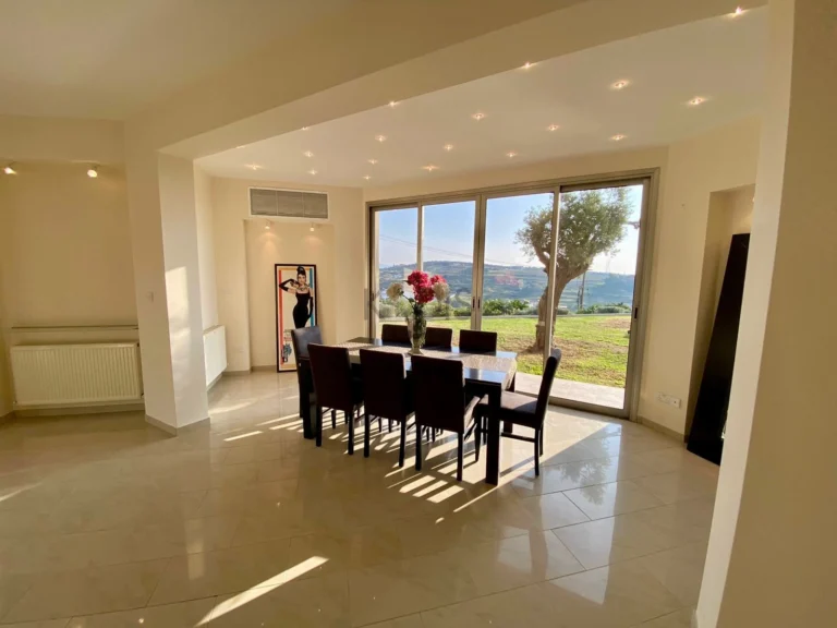 4 Bedroom House for Rent in Parekklisia, Limassol District