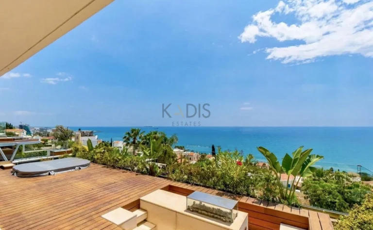 5 Bedroom House for Sale in Agios Tychonas, Limassol District