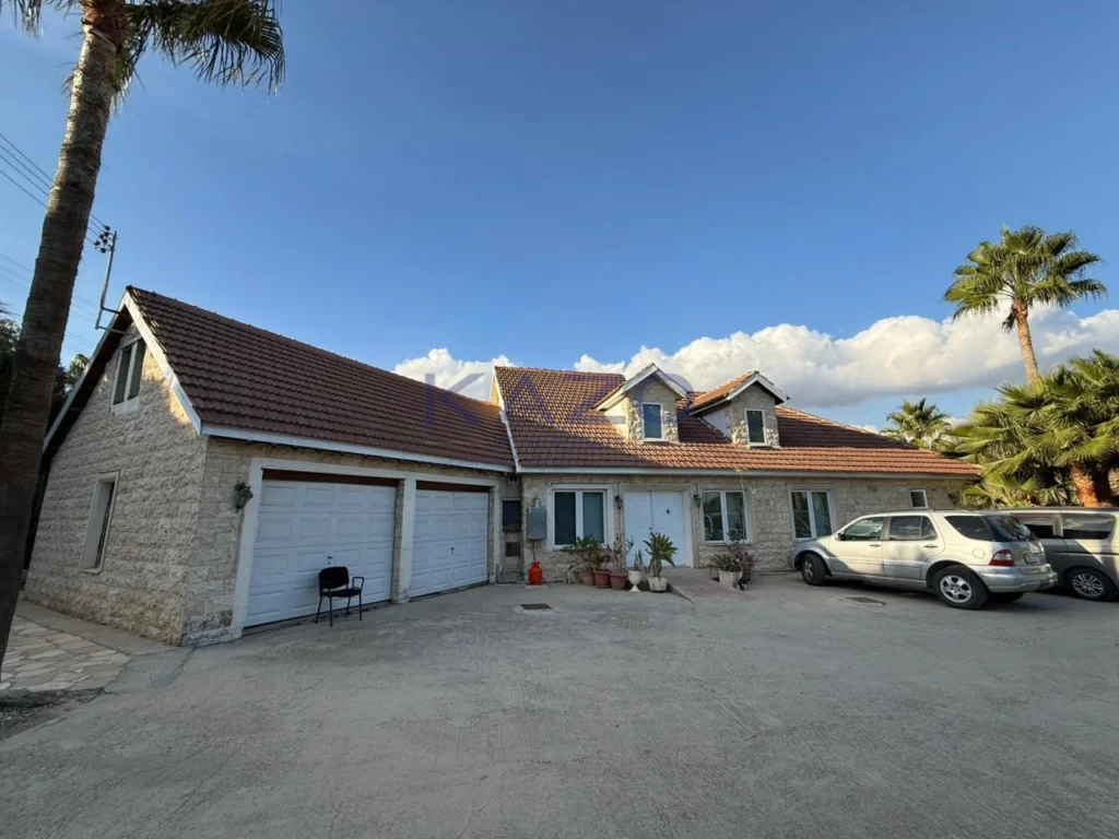 320m² House for Sale in Pyrgos Lemesou, Limassol District
