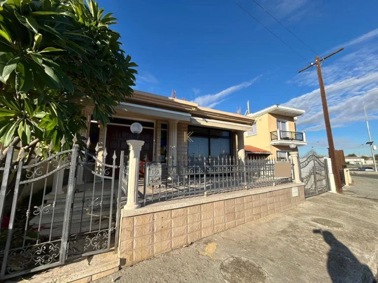 Cheap Houses and Villas for Sale Larnaca up to 400000 euro