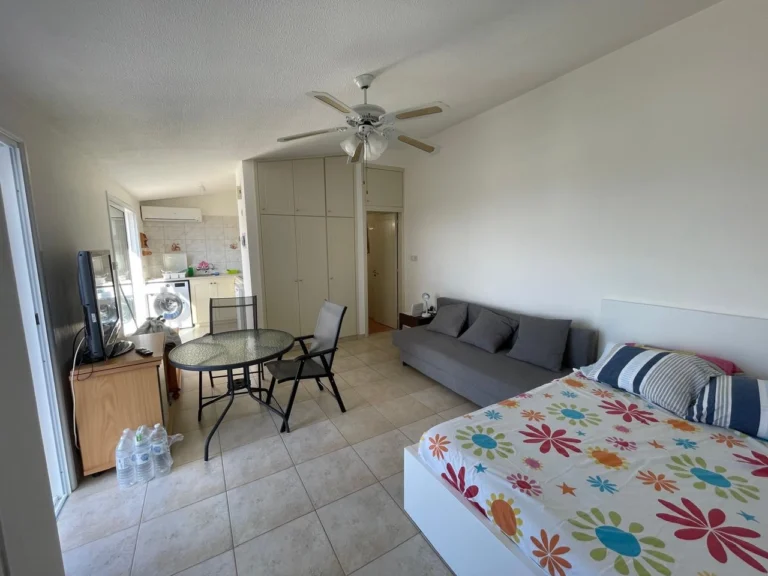 33m² Apartment for Rent in Kissonerga, Paphos District