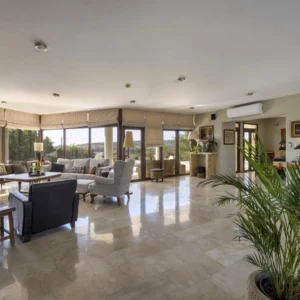 5 Bedroom House for Sale in Parekklisia, Limassol District