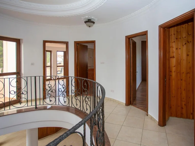 4 Bedroom House for Sale in Ypsonas, Limassol District