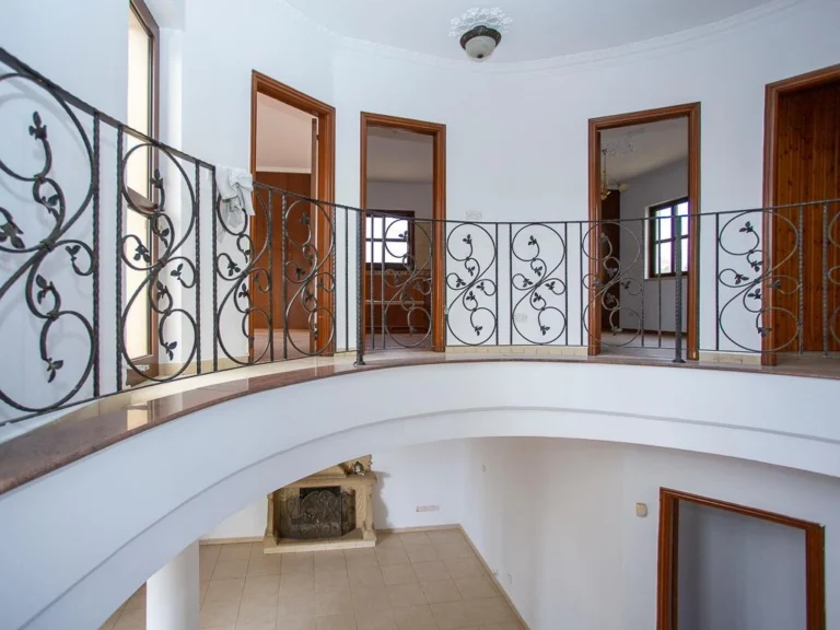 4 Bedroom House for Sale in Ypsonas, Limassol District