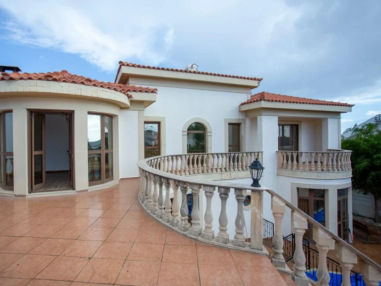 4 Bedroom House for Sale in Ypsonas, Limassol District