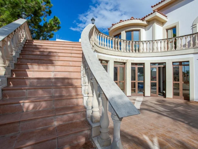 4 Bedroom House for Sale in Ypsonas, Limassol District