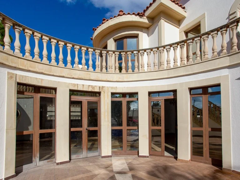 4 Bedroom House for Sale in Ypsonas, Limassol District