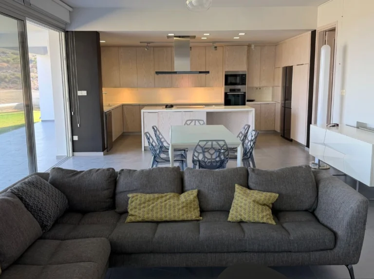 4 Bedroom House for Sale in Parekklisia, Limassol District