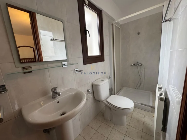 5 Bedroom House for Sale in Oroklini, Larnaca District