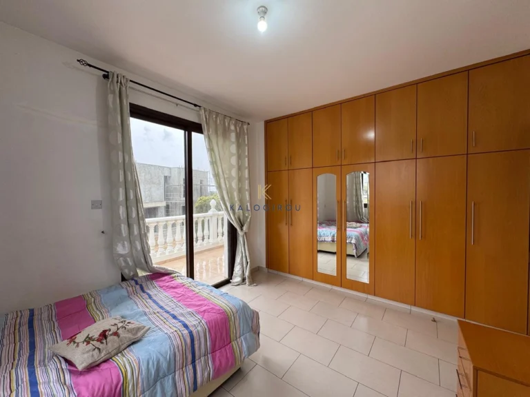 5 Bedroom House for Sale in Oroklini, Larnaca District