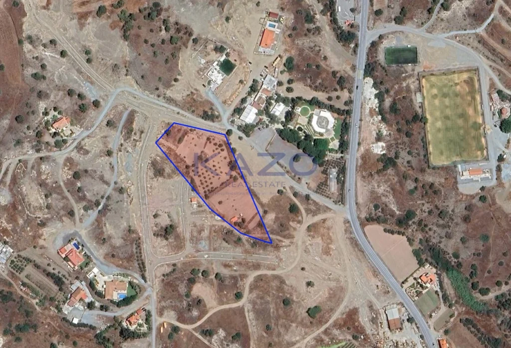 9,040m² Plot for Sale in Parekklisia, Limassol District