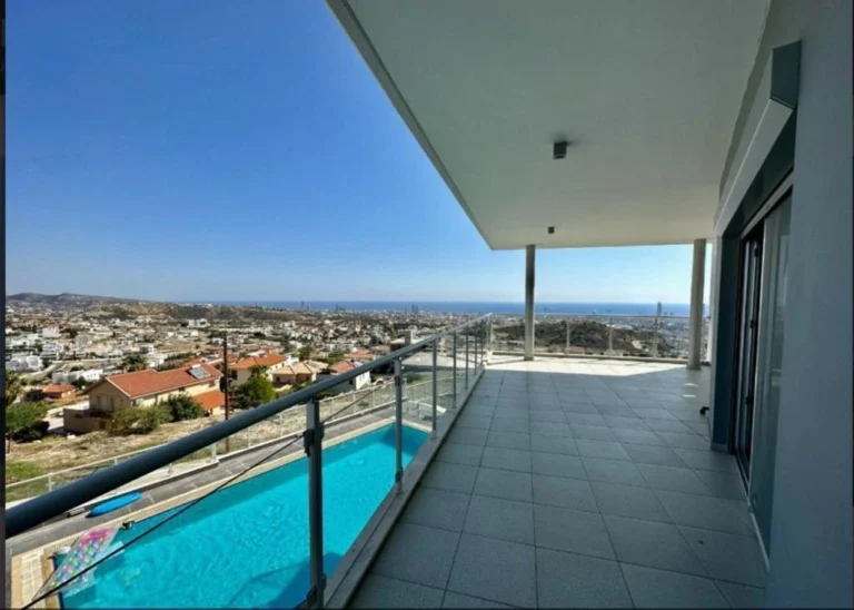 5 Bedroom House for Sale in Limassol – Mesa Geitonia