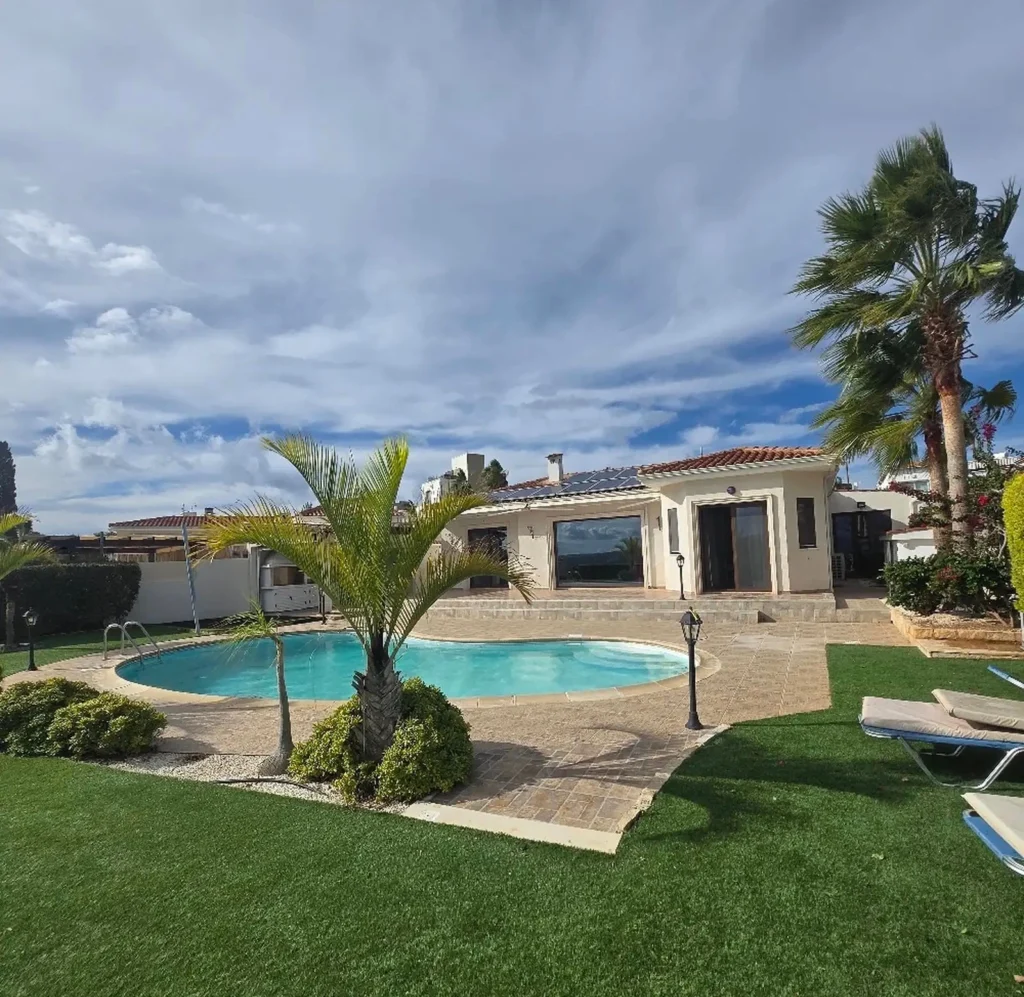 4 Bedroom House for Rent in Pegeia, Paphos District