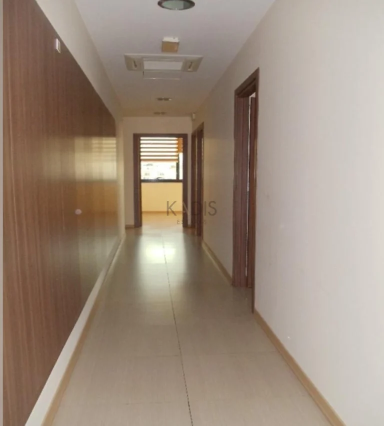 Офис 300 м² в аренду в районе Лимассола