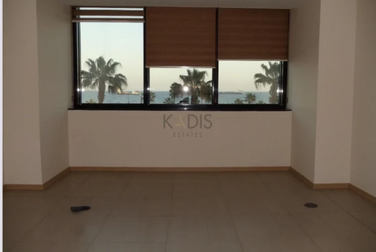 Офис 300 м² в аренду в районе Лимассола