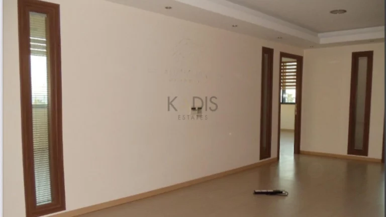 Офис 300 м² в аренду в районе Лимассола