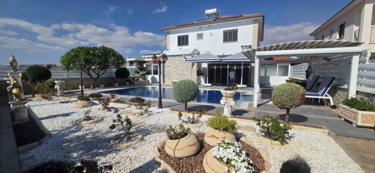 4 Bedroom House for Sale in Pyla, Larnaca District