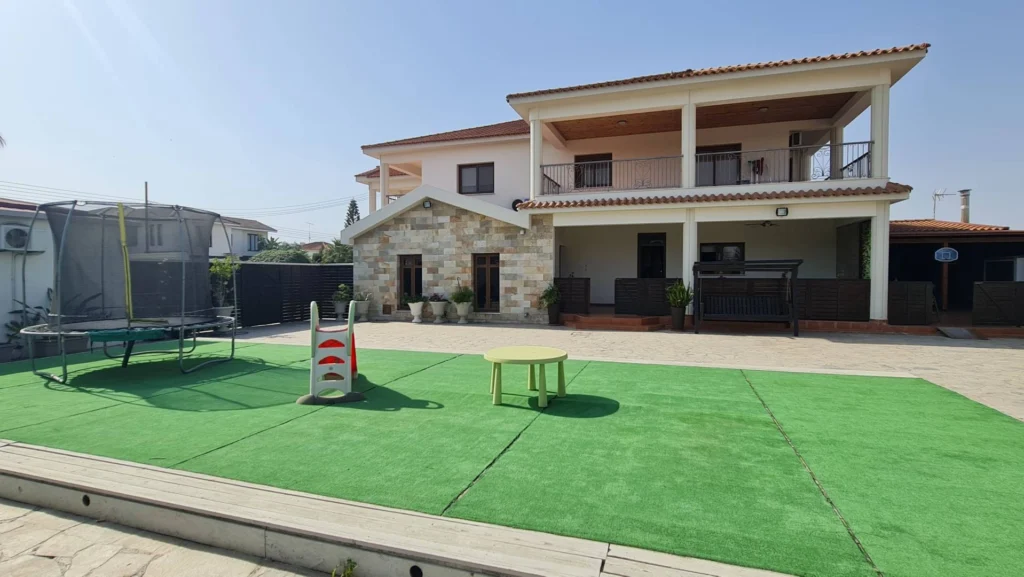 6+ Bedroom House for Sale in Kiti, Larnaca District