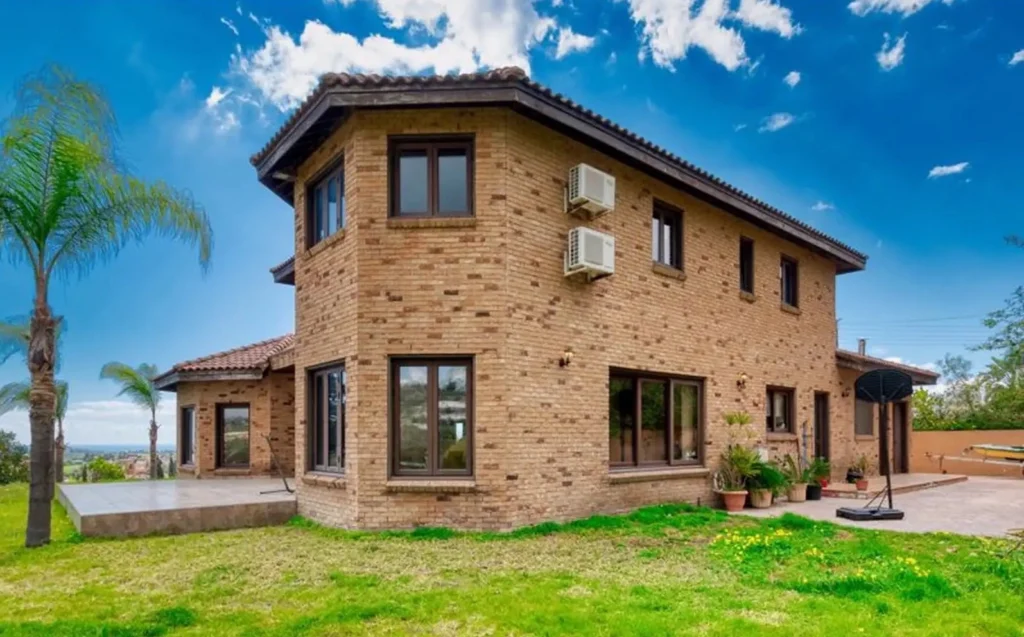 4 Bedroom House for Sale in Anglisides, Larnaca District