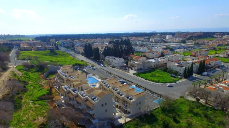 3 Bedroom Apartment for Sale in Paphos – Universal