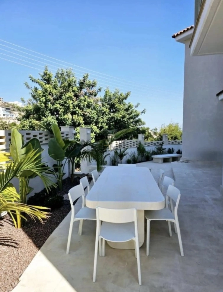 3 Bedroom House for Rent in Agios Tychonas, Limassol District