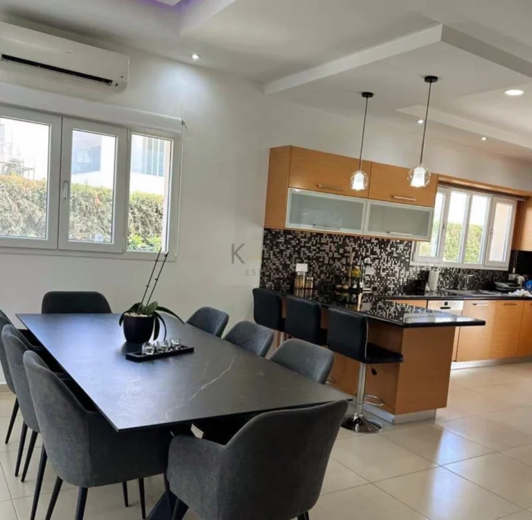 5 Bedroom House for Rent in Agios Tychonas, Limassol District