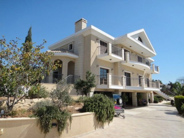 6+ Bedroom House for Rent in Mouttagiaka, Limassol District