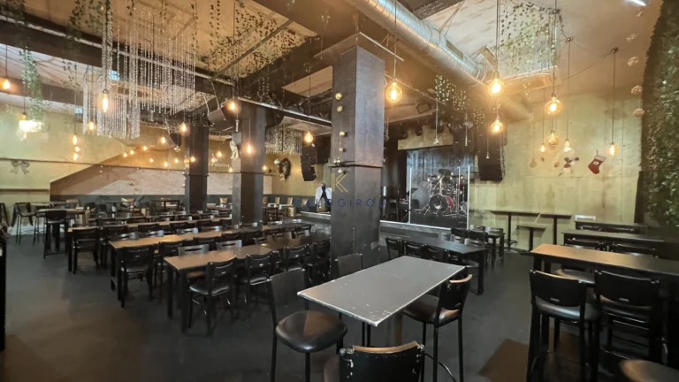 700m² Building for Sale in Larnaca District