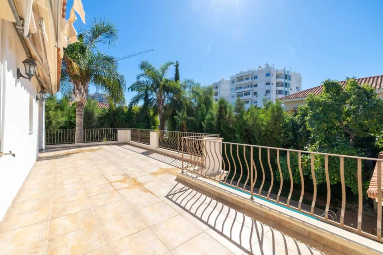 5 Bedroom House for Sale in Germasogeia, Limassol District