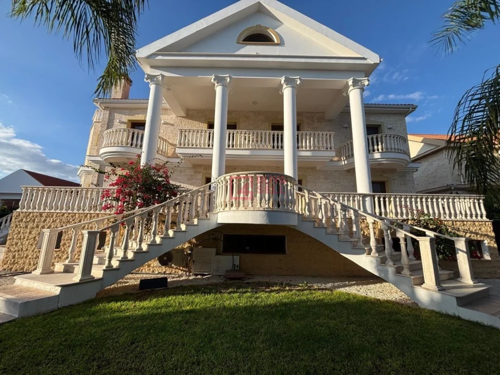 6+ Bedroom House for Rent in Agios Tychonas, Limassol District