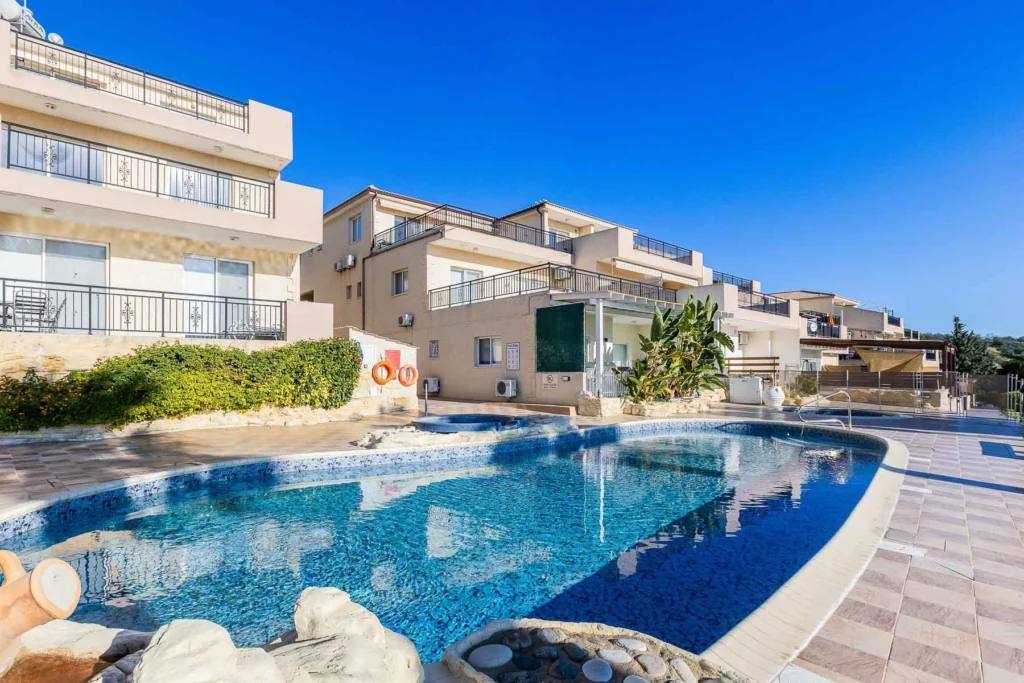 2 Bedroom Apartment for Sale in Mesa Chorio, Paphos District