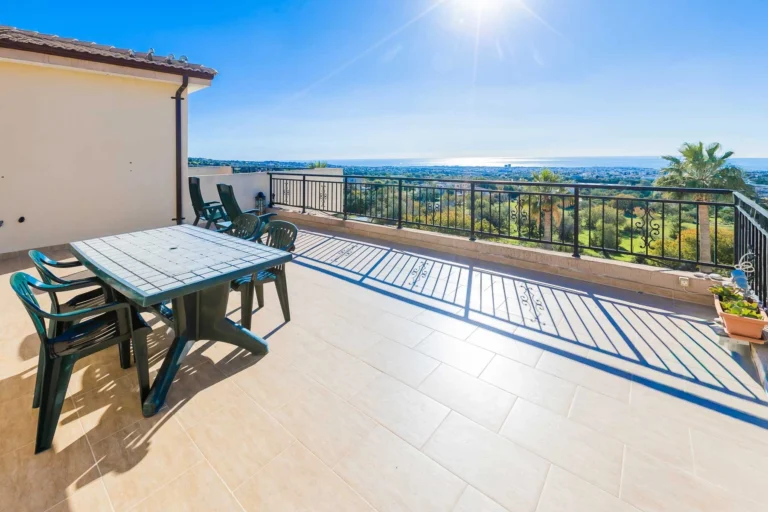 2 Bedroom Apartment for Sale in Mesa Chorio, Paphos District