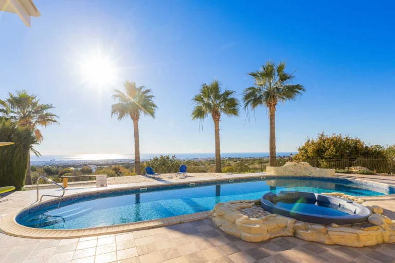 2 Bedroom Apartment for Sale in Mesa Chorio, Paphos District