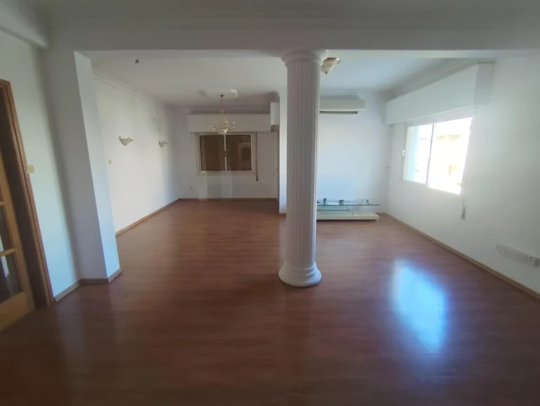 140m² Office for Rent in Limassol District